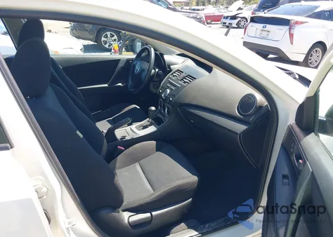 2011 Mazda Mazda3 I Sport из США, поврежденный, VIN JM1BL1UG8B1489984